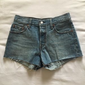 NWOT Levi’s 501 Jean Shorts